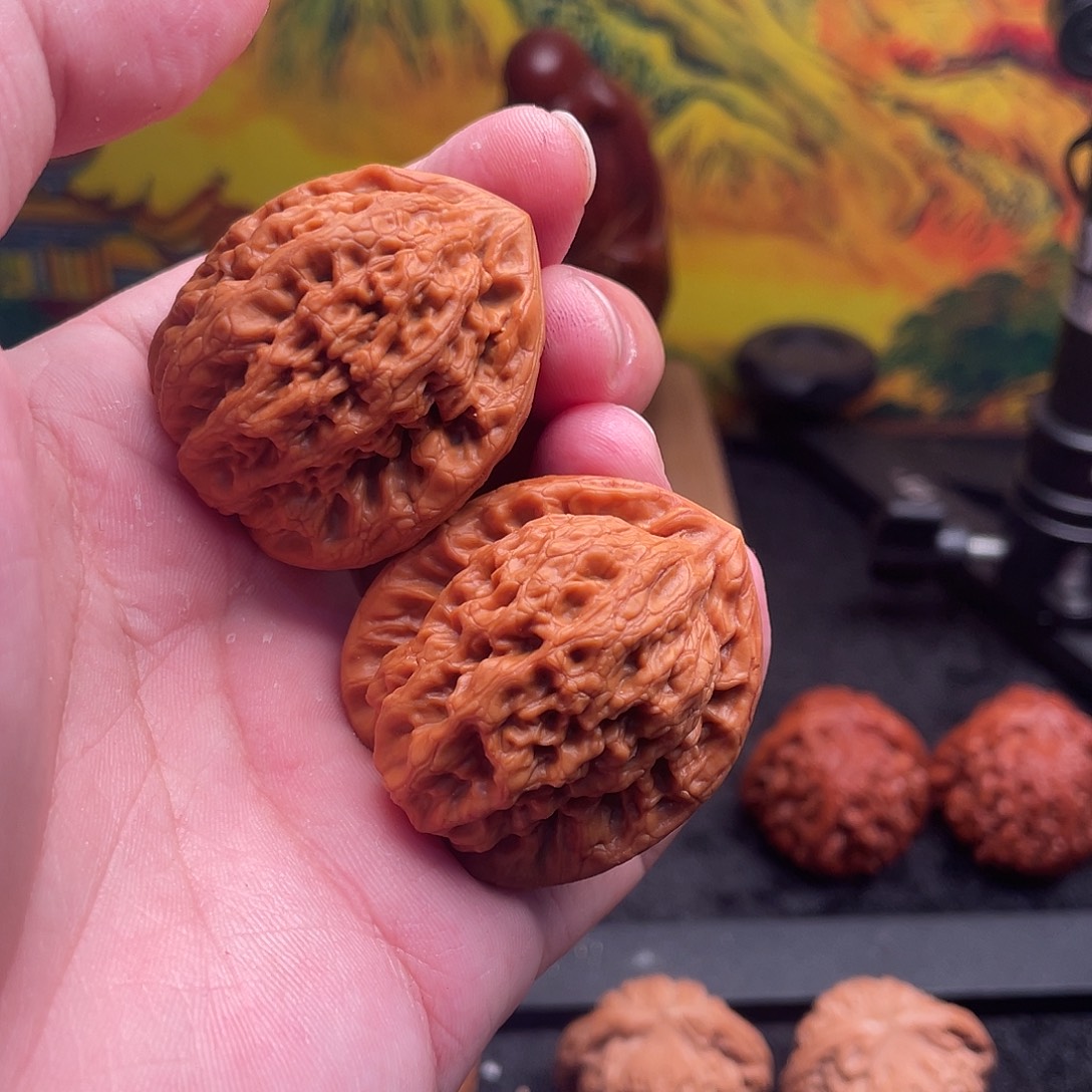 帽***弟文玩核桃吊坠金公子