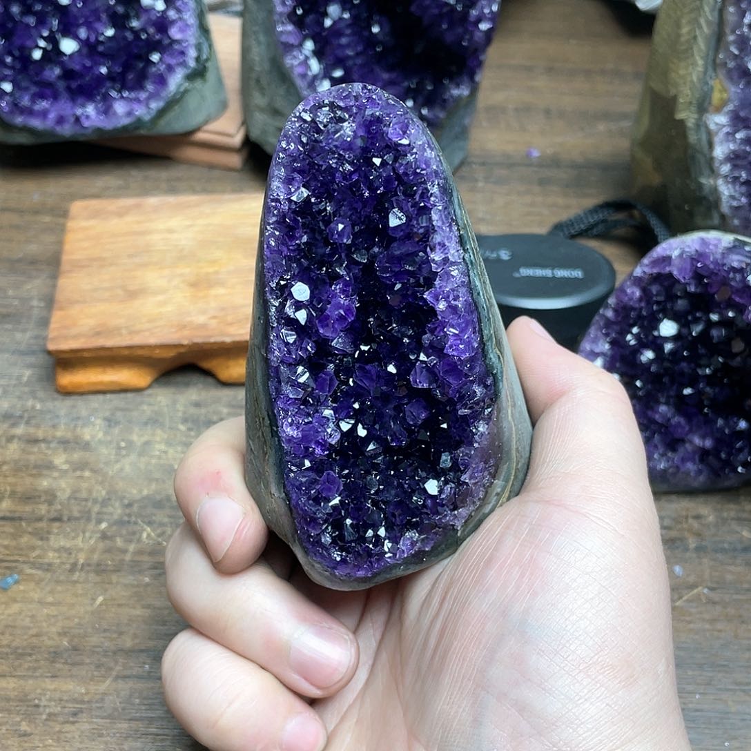 紫晶大型摆件（非配饰）未镶嵌