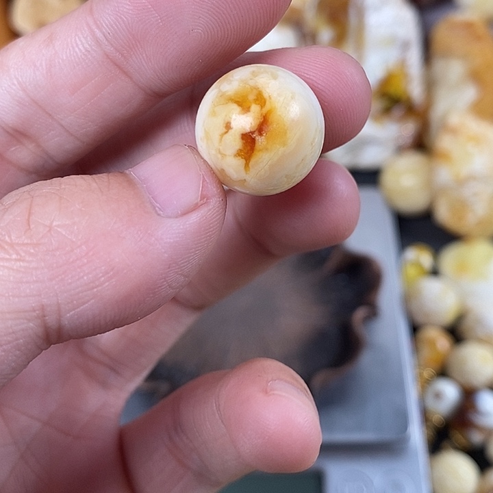 琥珀未镶嵌珠宝奇石我