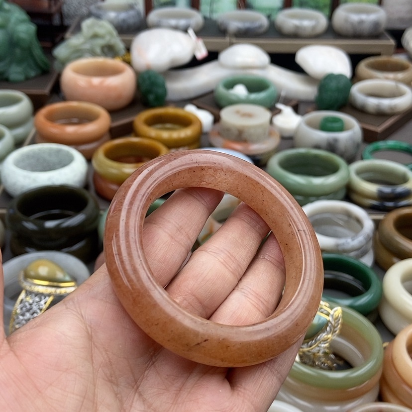 【闪购商品】石英质玉手镯52未镶嵌