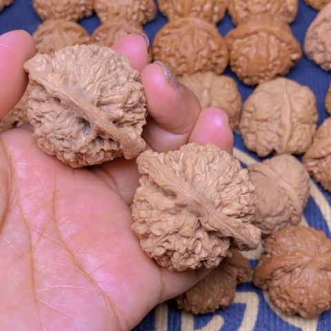 【闪购商品】文玩核桃吊坠诚官帽48