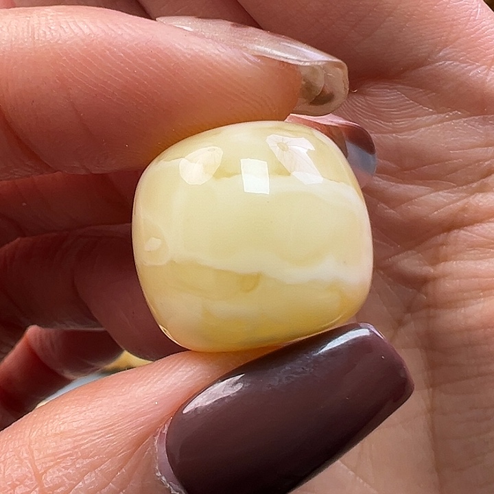 蜜蜡未镶嵌珠宝奇石