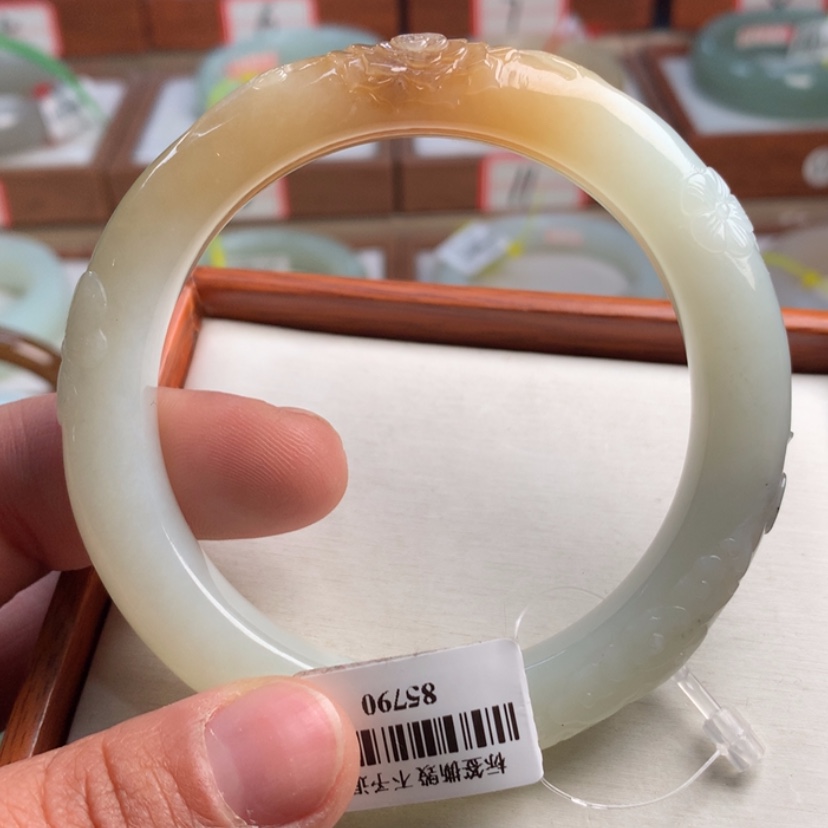 【闪购商品】和田玉手镯未镶嵌59.5