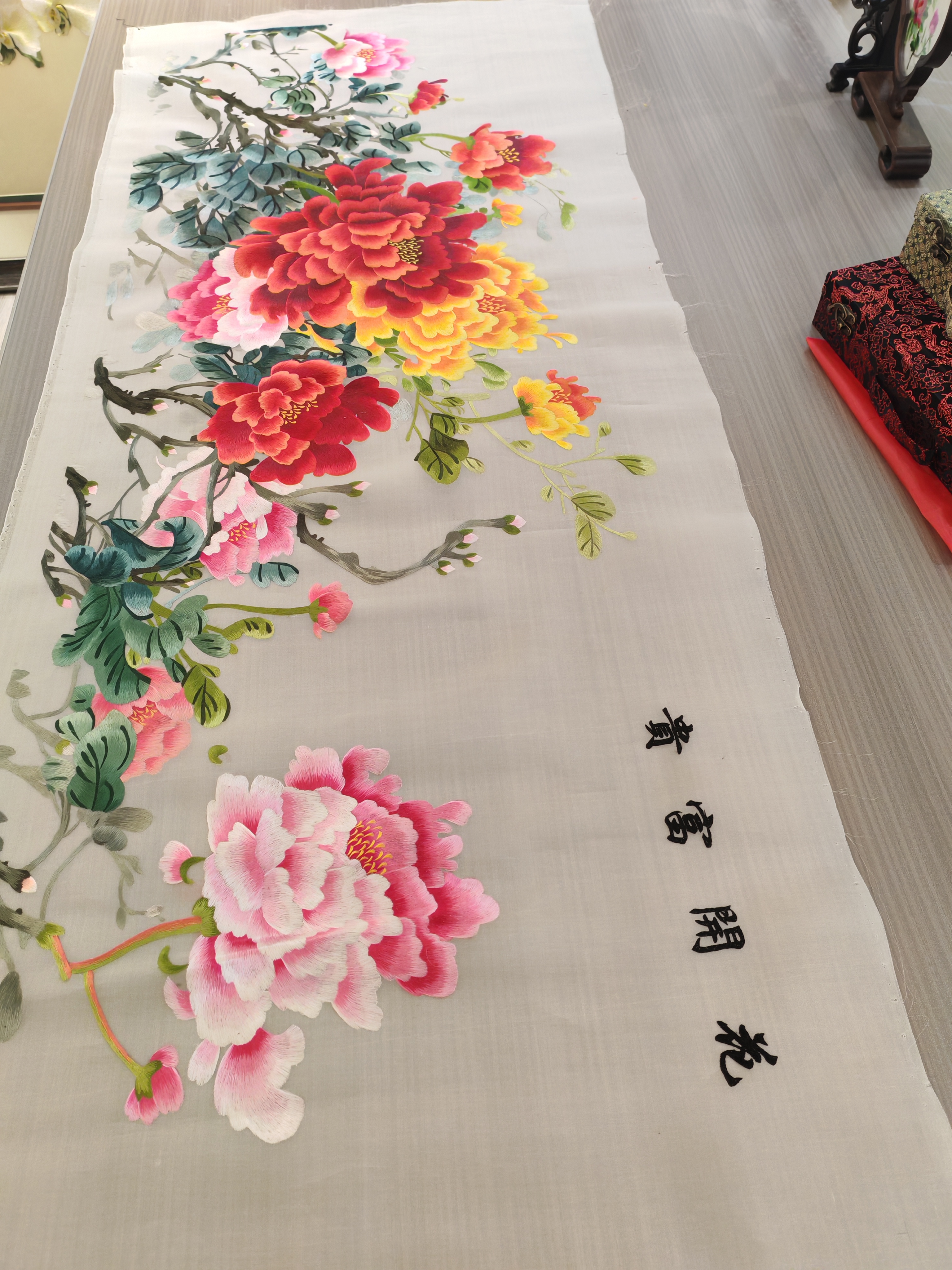 尺寸60cm*160cm精品苏绣，非遗纯手工苏绣绣片，大挂画