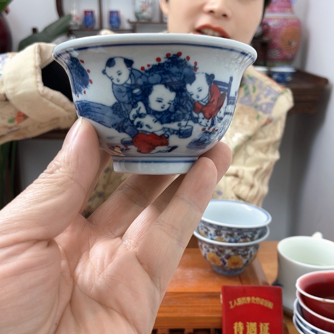 景德镇陶瓷压手杯