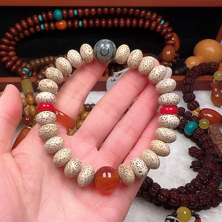 星月菩提手串星月菩提手串