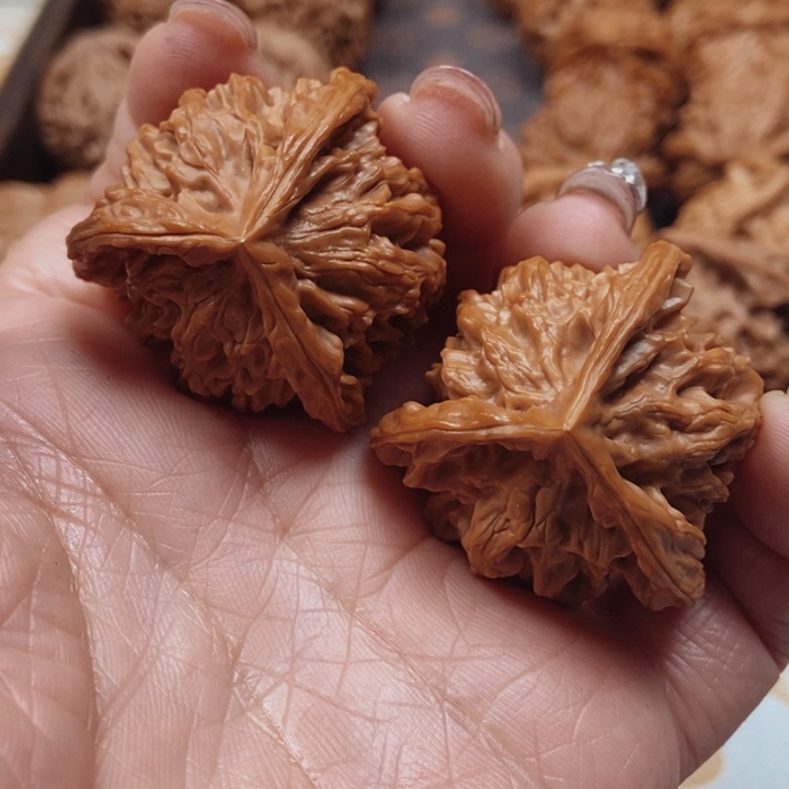 狒****文玩核桃吊坠盘山