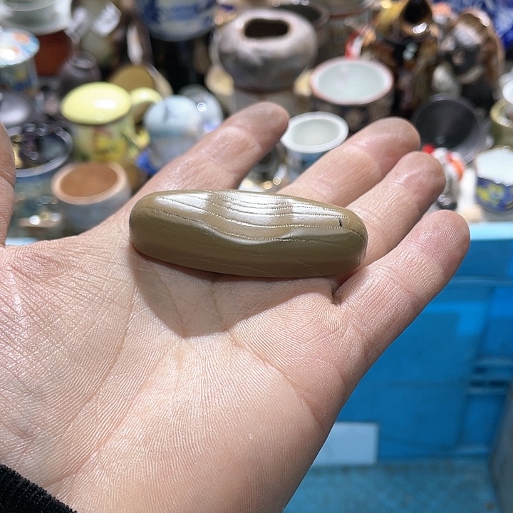 瓷片在你身边的人是你自己