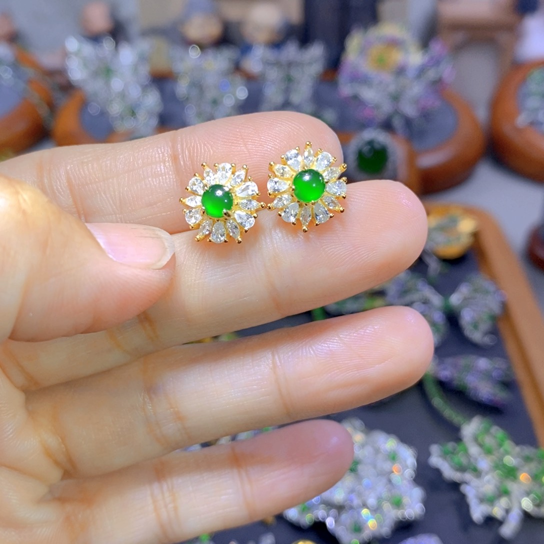 翡翠颈饰银S925镶嵌天然翡翠