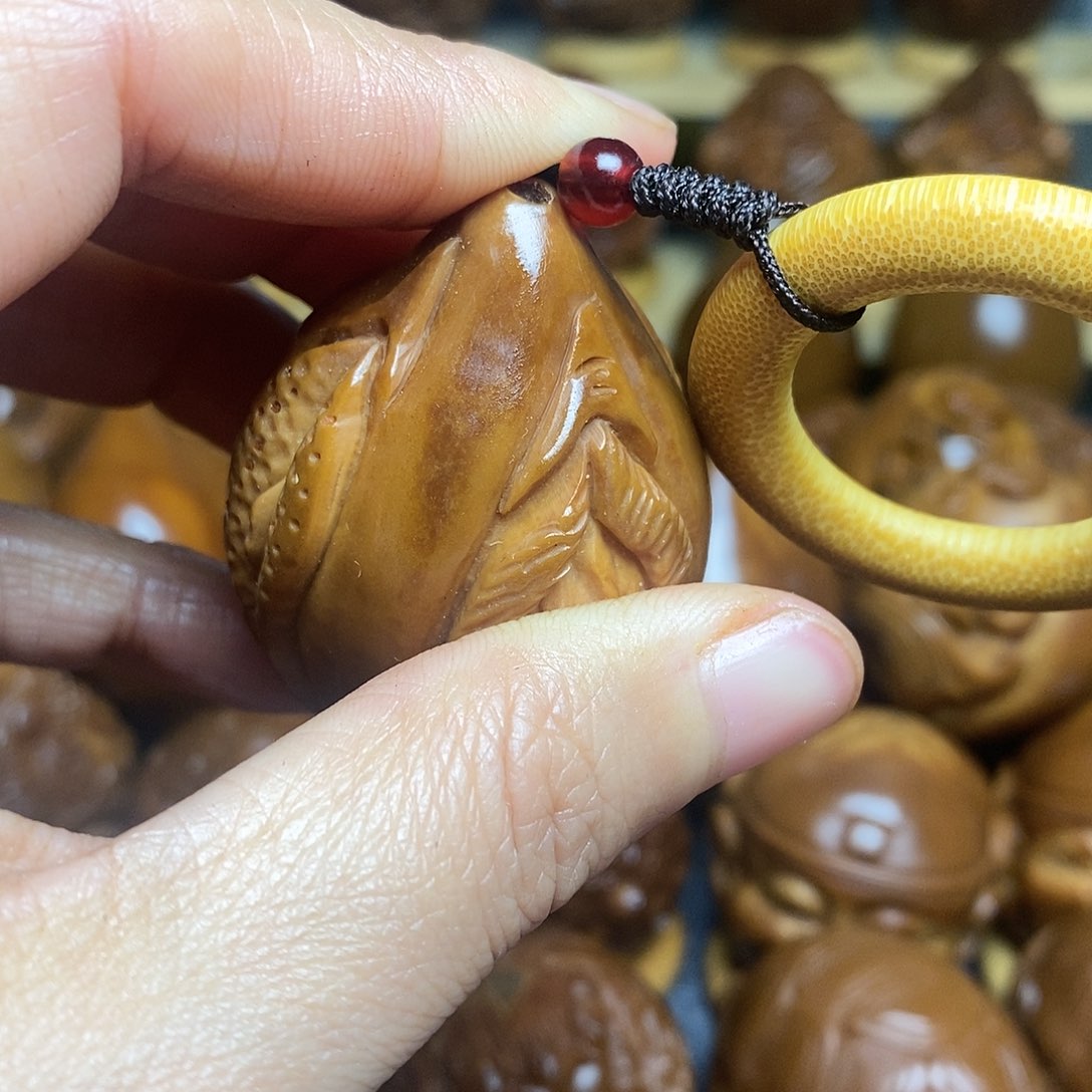 【闪购商品】核桃木/黑胡桃（胡桃木）橄榄核雕工艺四面