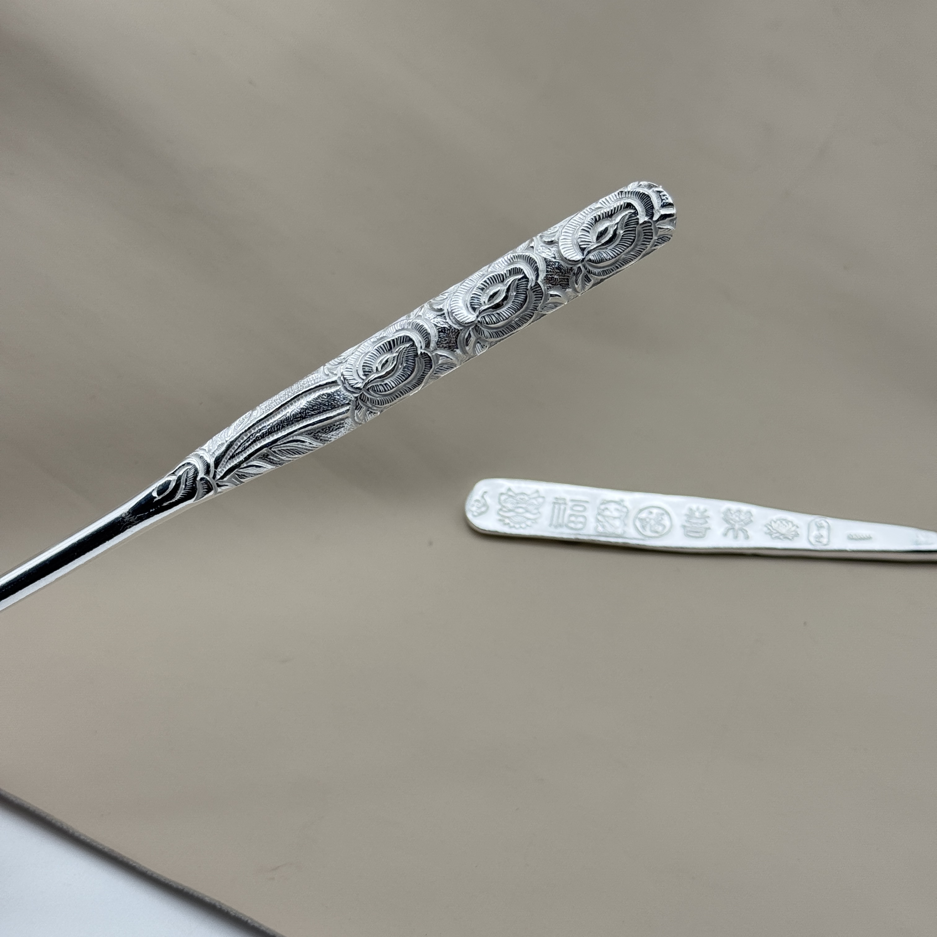 足银银制品 【芙蓉双姝·其二】足银9999纯手工浮雕素款实心发簪