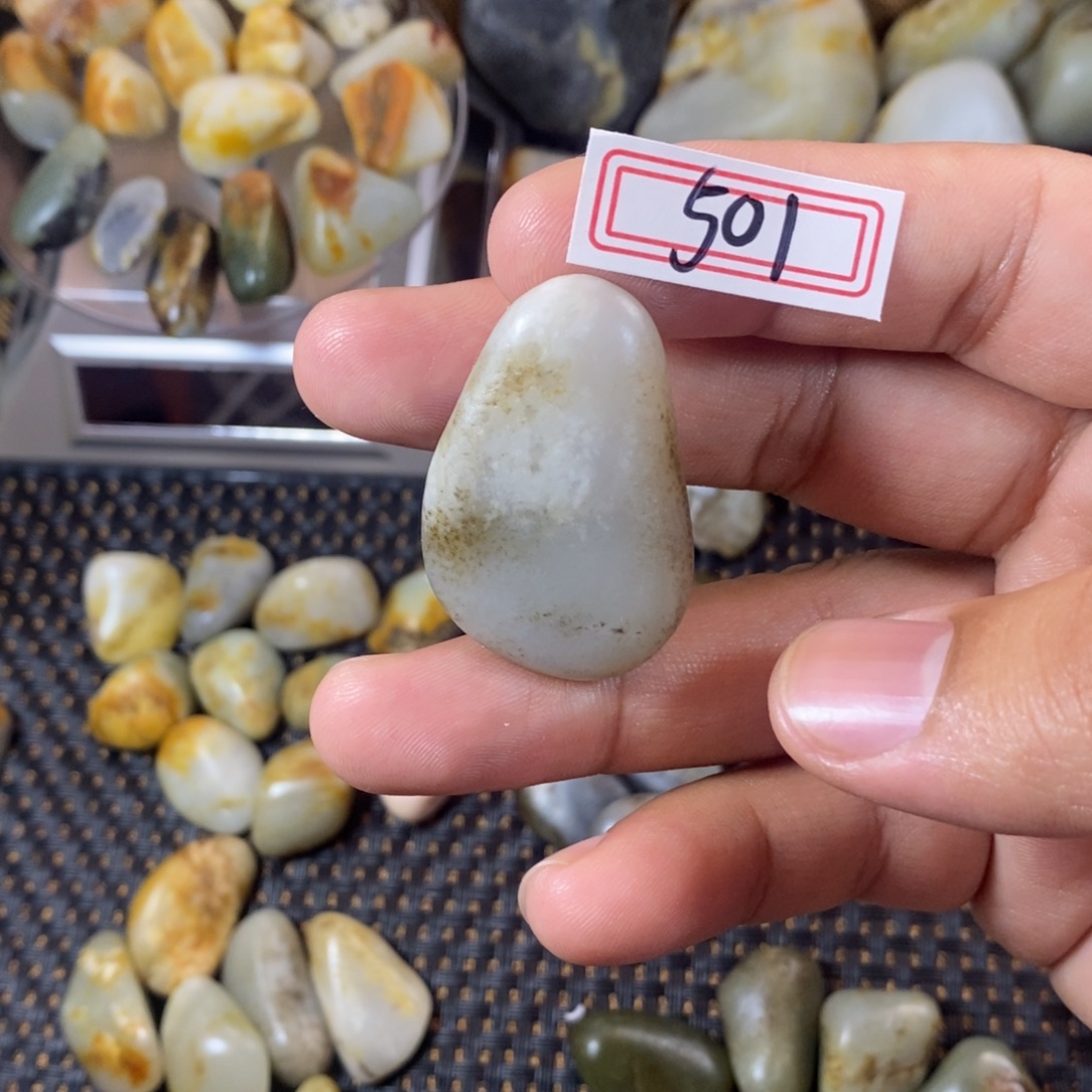 和田玉（糖玉）未镶嵌挂件