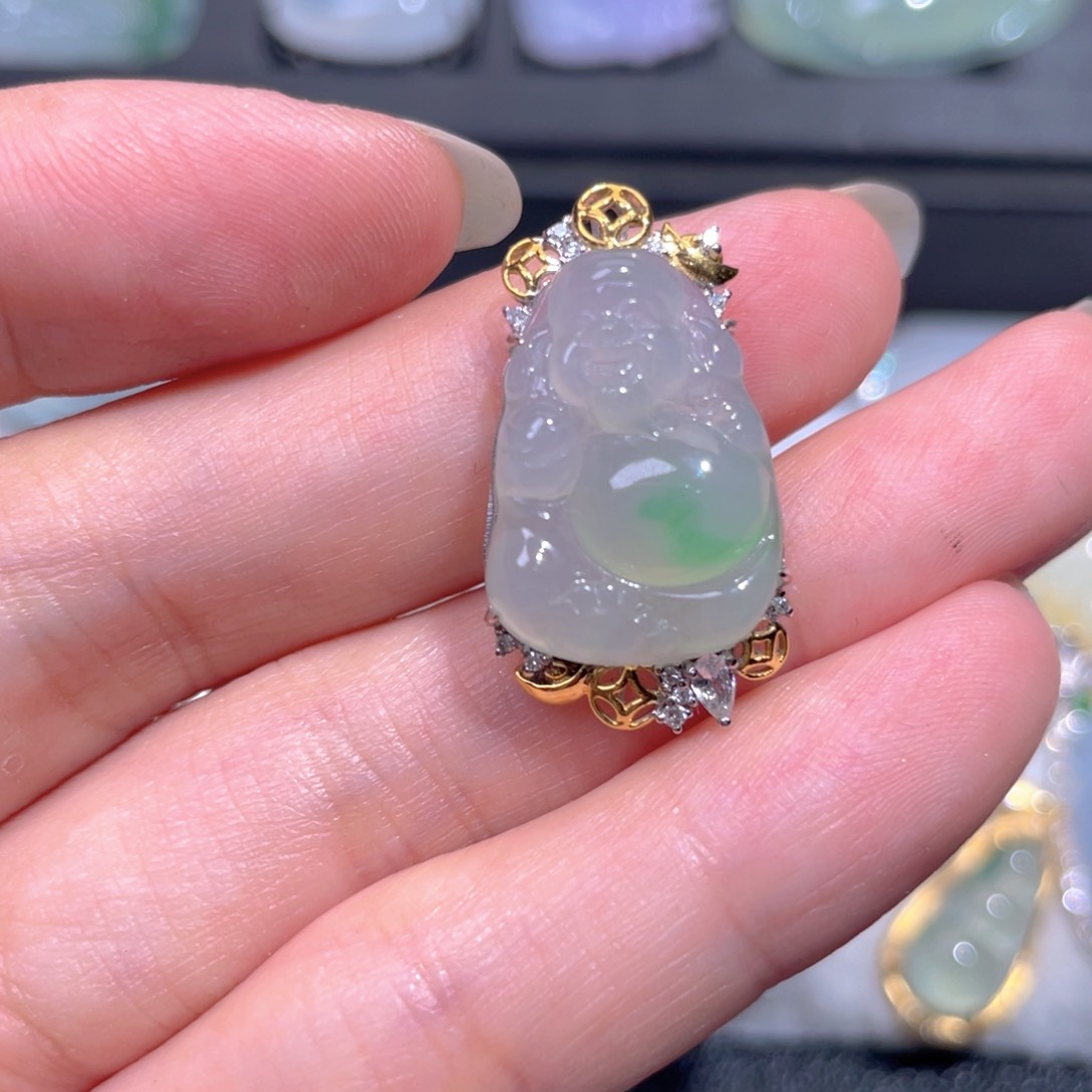 颈饰18K金镶嵌翡翠翡翠