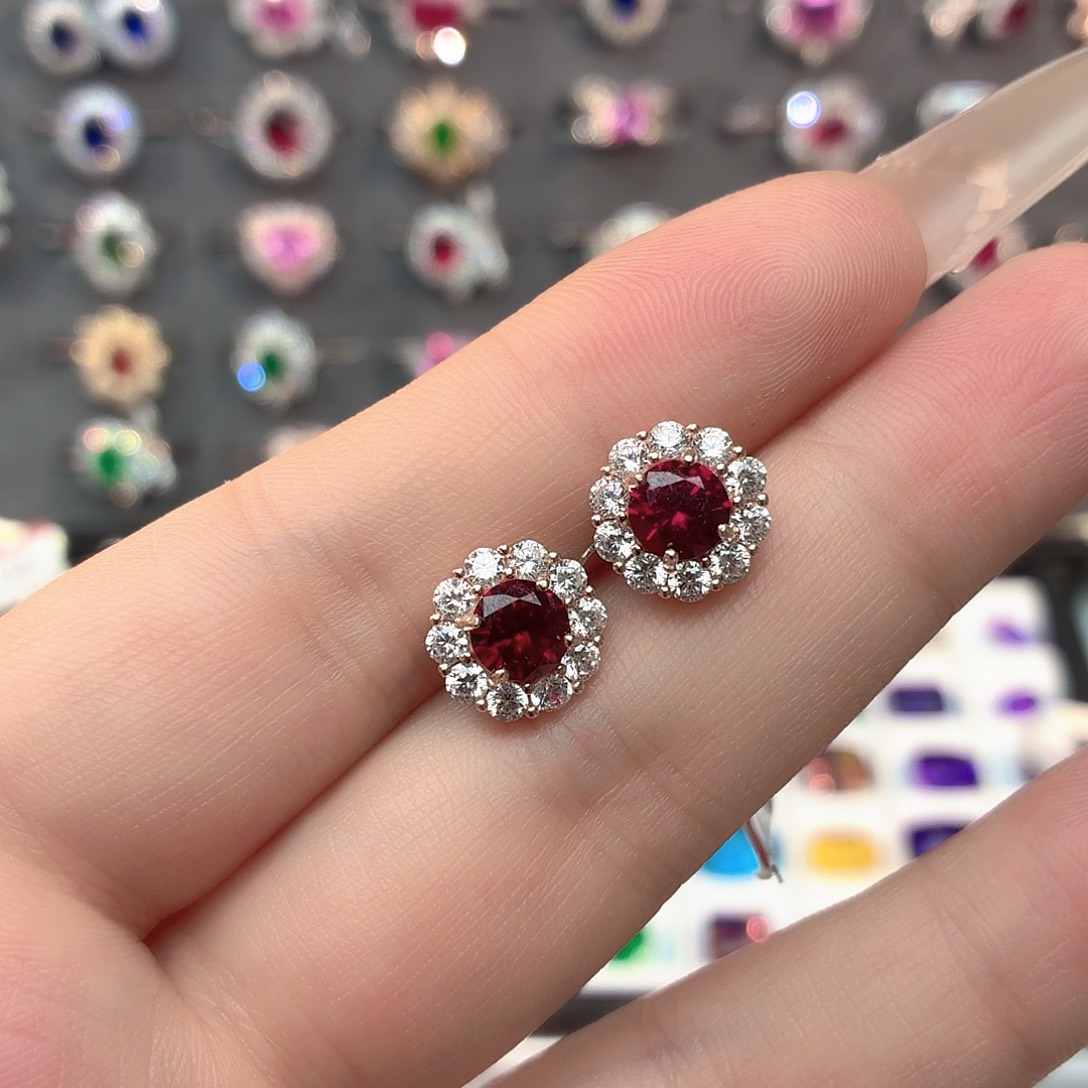 925银培育鸽血红色宝石