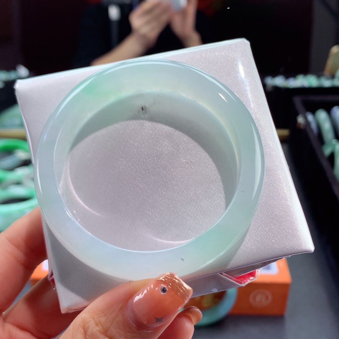 翡翠手镯未镶嵌16号超值推荐