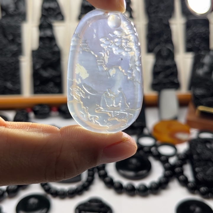 蛇纹石玉未镶嵌颈饰