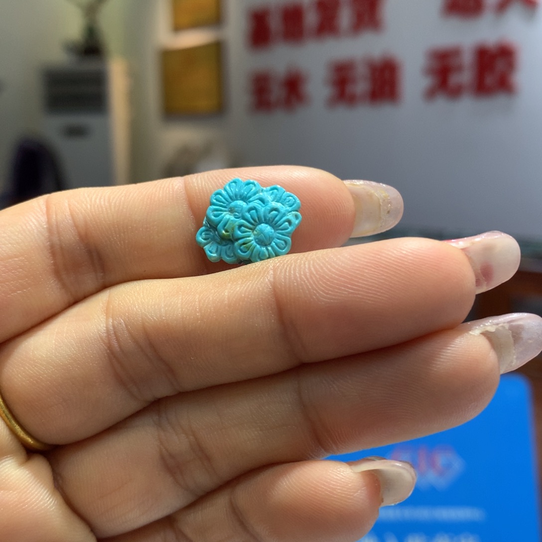绿松石配饰未镶嵌