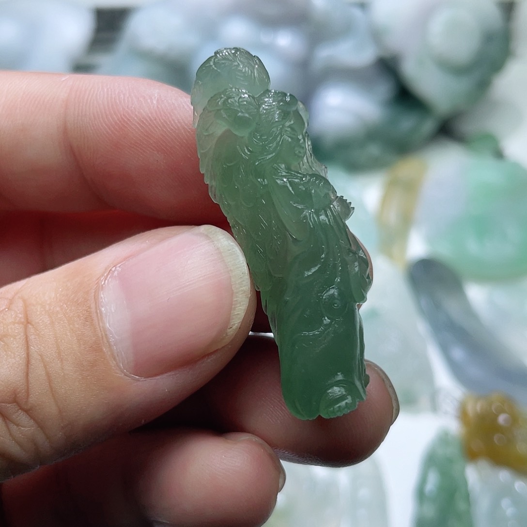 定制翡翠未镶嵌天使、天然翡翠A货