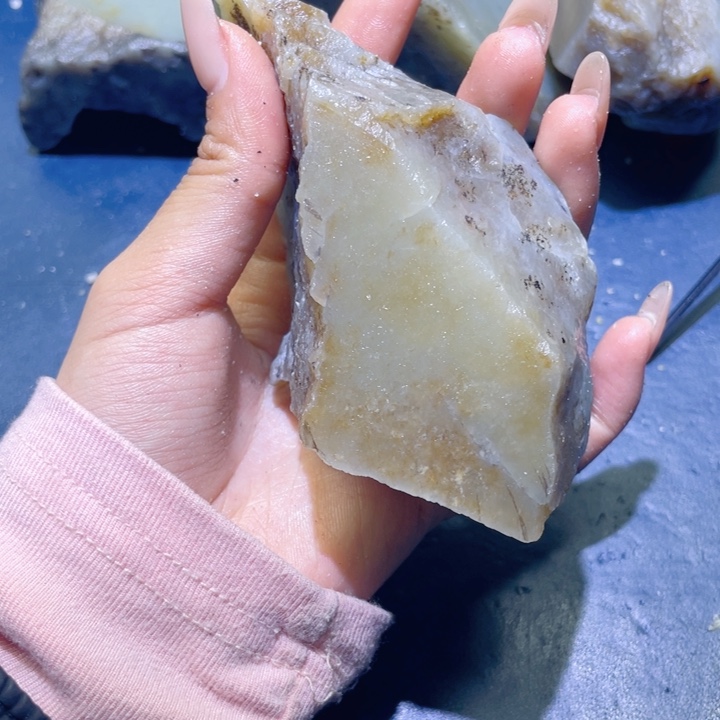 和田玉未镶嵌珠宝半成品