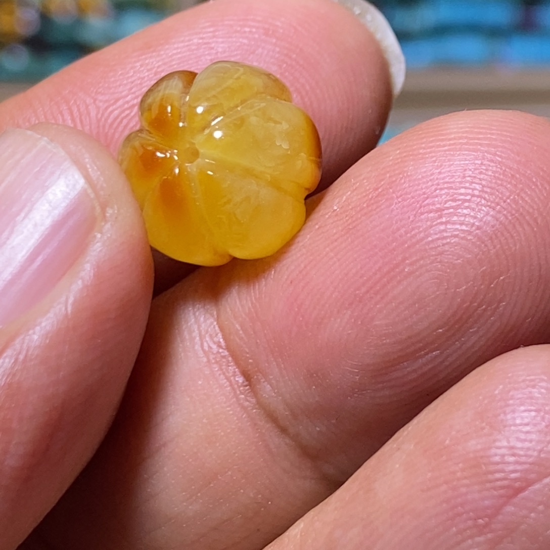 蜜蜡未镶嵌裸石配饰