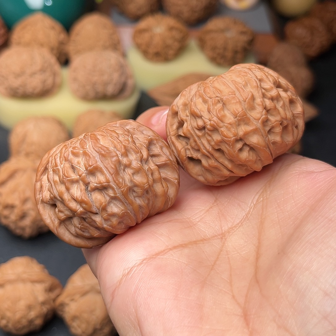 初***丶文玩核桃把件磨盘全品42