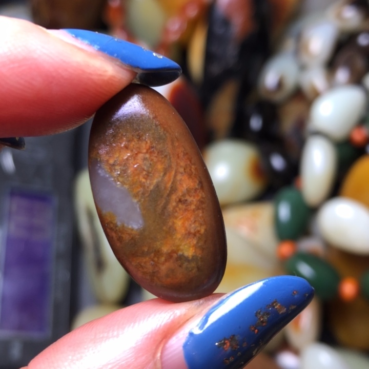 和田玉（翠青玉）未镶嵌珠宝奇石