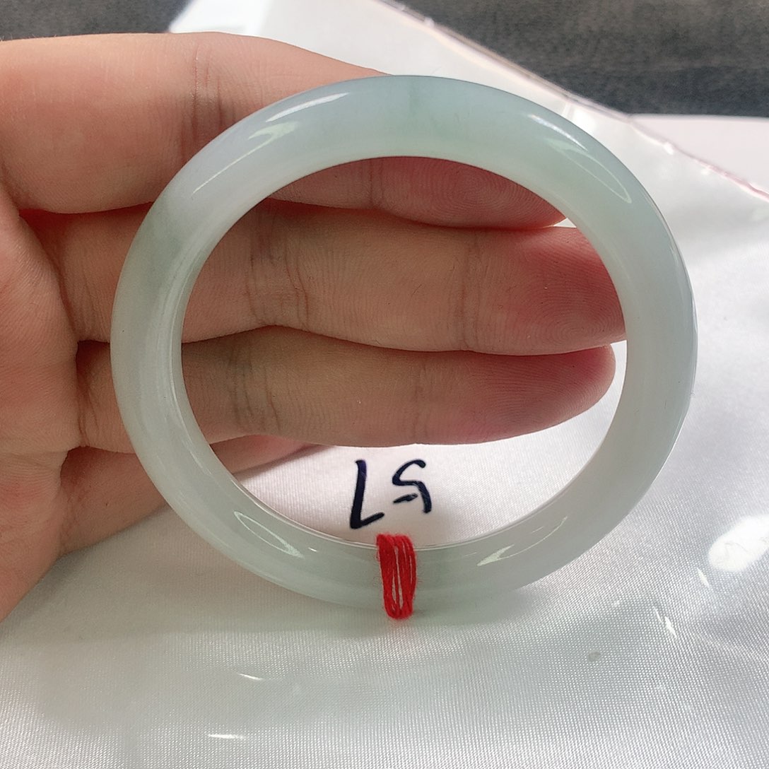 未镶嵌手镯（圆镯）翡翠360号