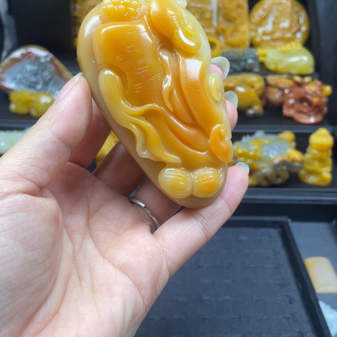 石英质玉（黄龙玉）未镶嵌吊坠(不含链)