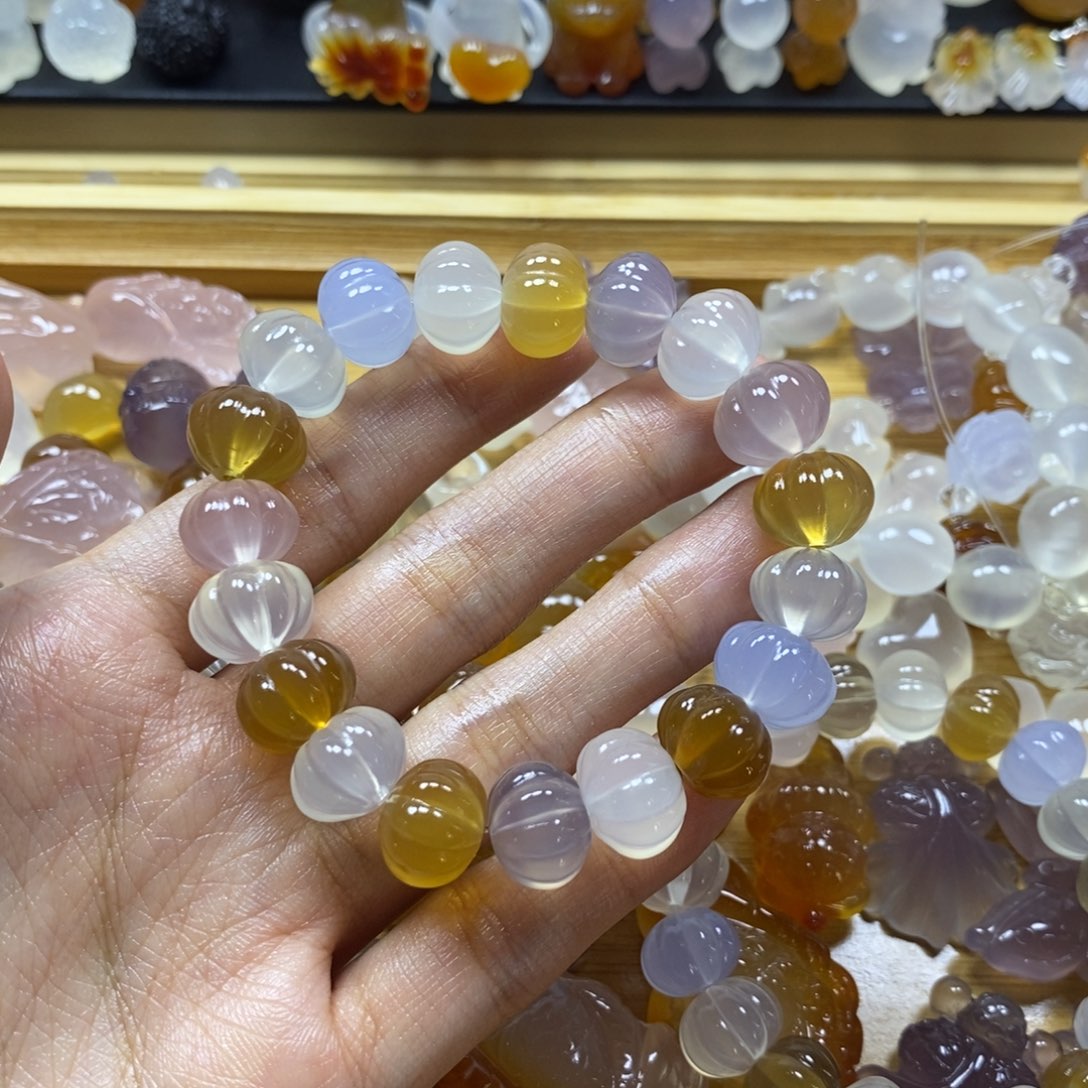 玛瑙/玉髓颈饰未镶嵌馒***饭