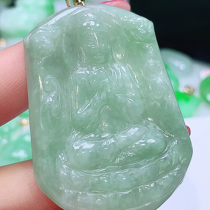 翡翠未镶嵌颈饰翡翠