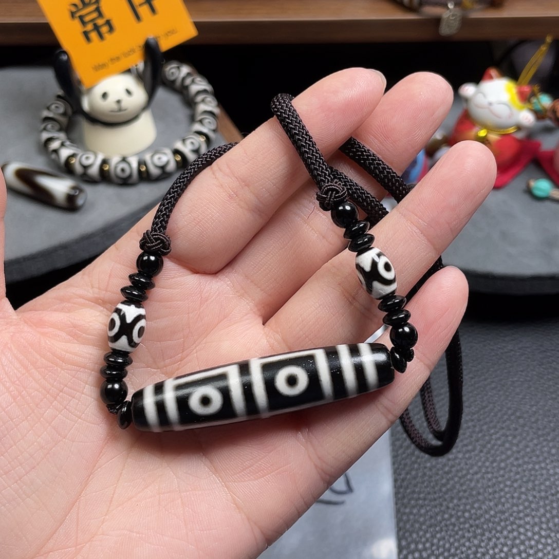 凌***北玛瑙/玉髓未镶嵌颈饰