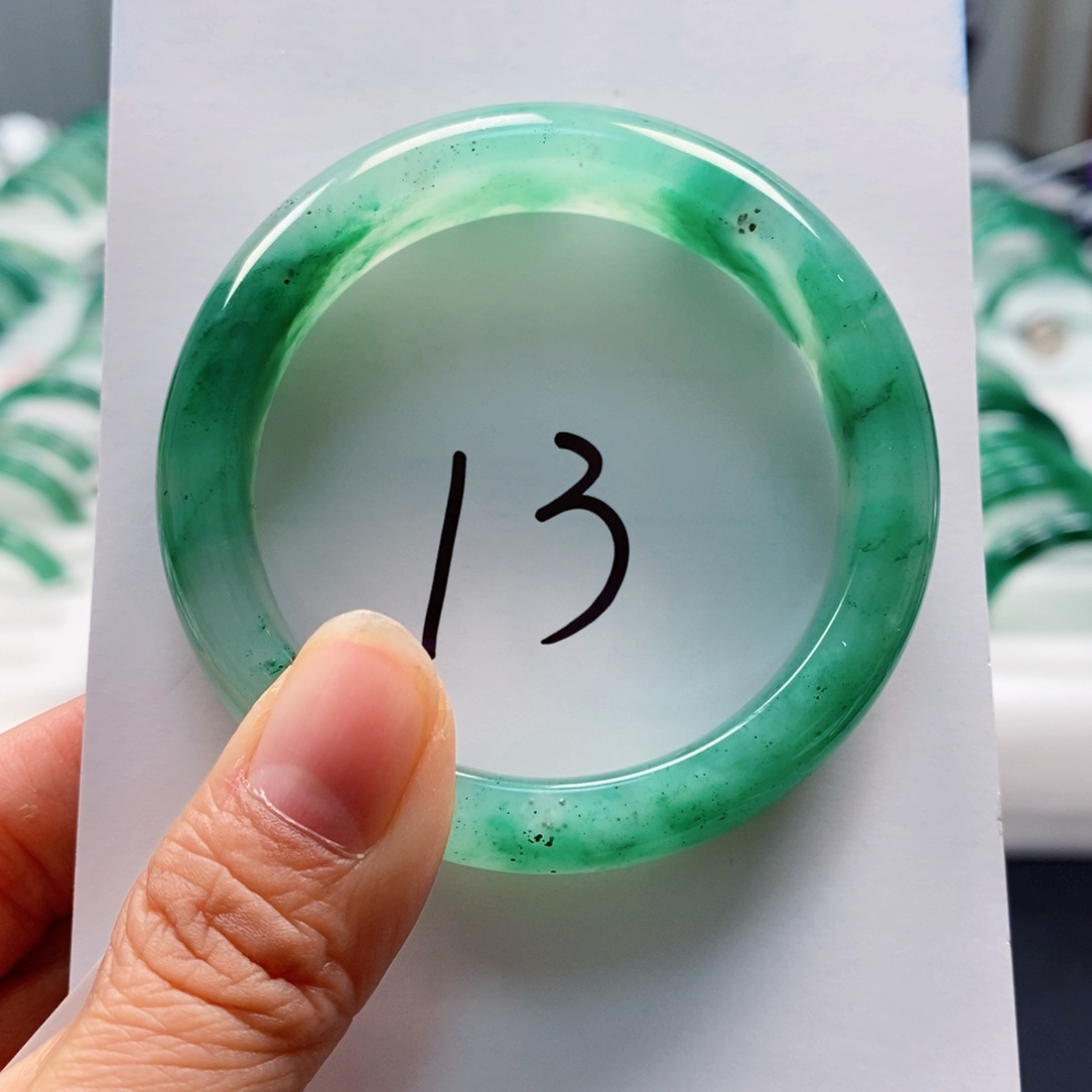 石英质玉未镶嵌手镯手镯