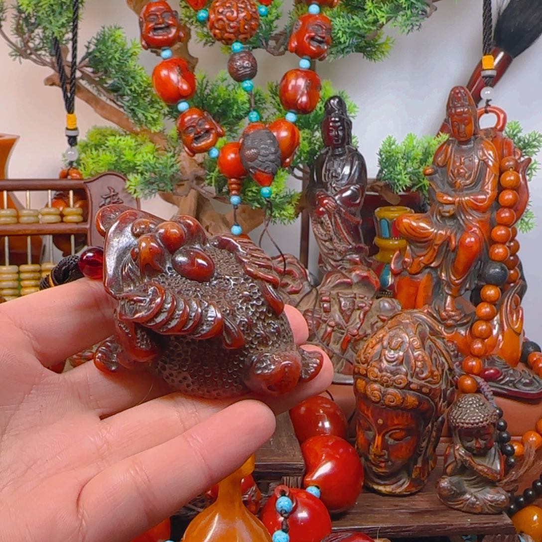 琥珀裸石未镶嵌手把