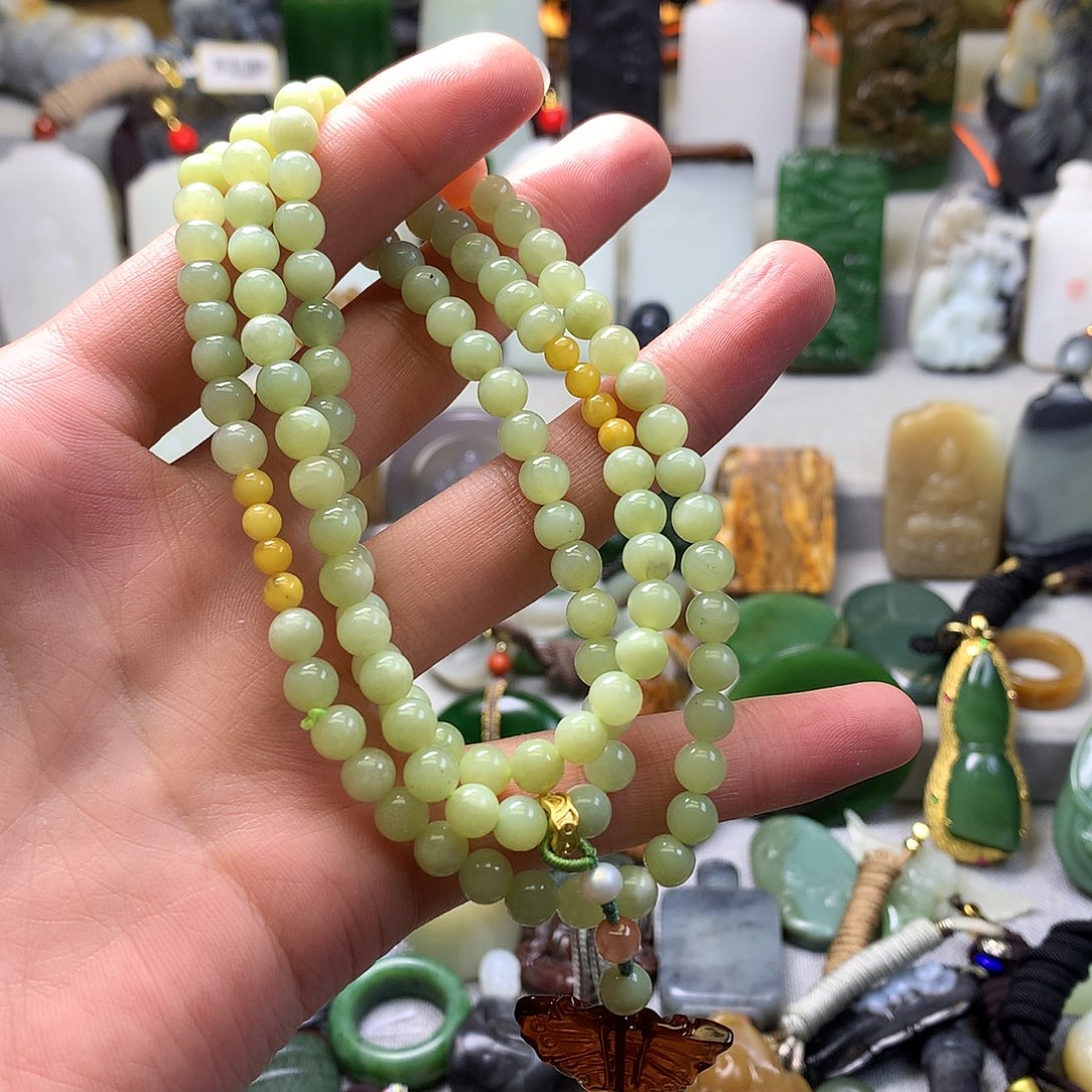 和田玉颈饰未镶嵌