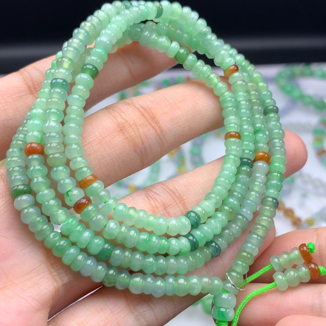 翡翠手链未镶嵌卡