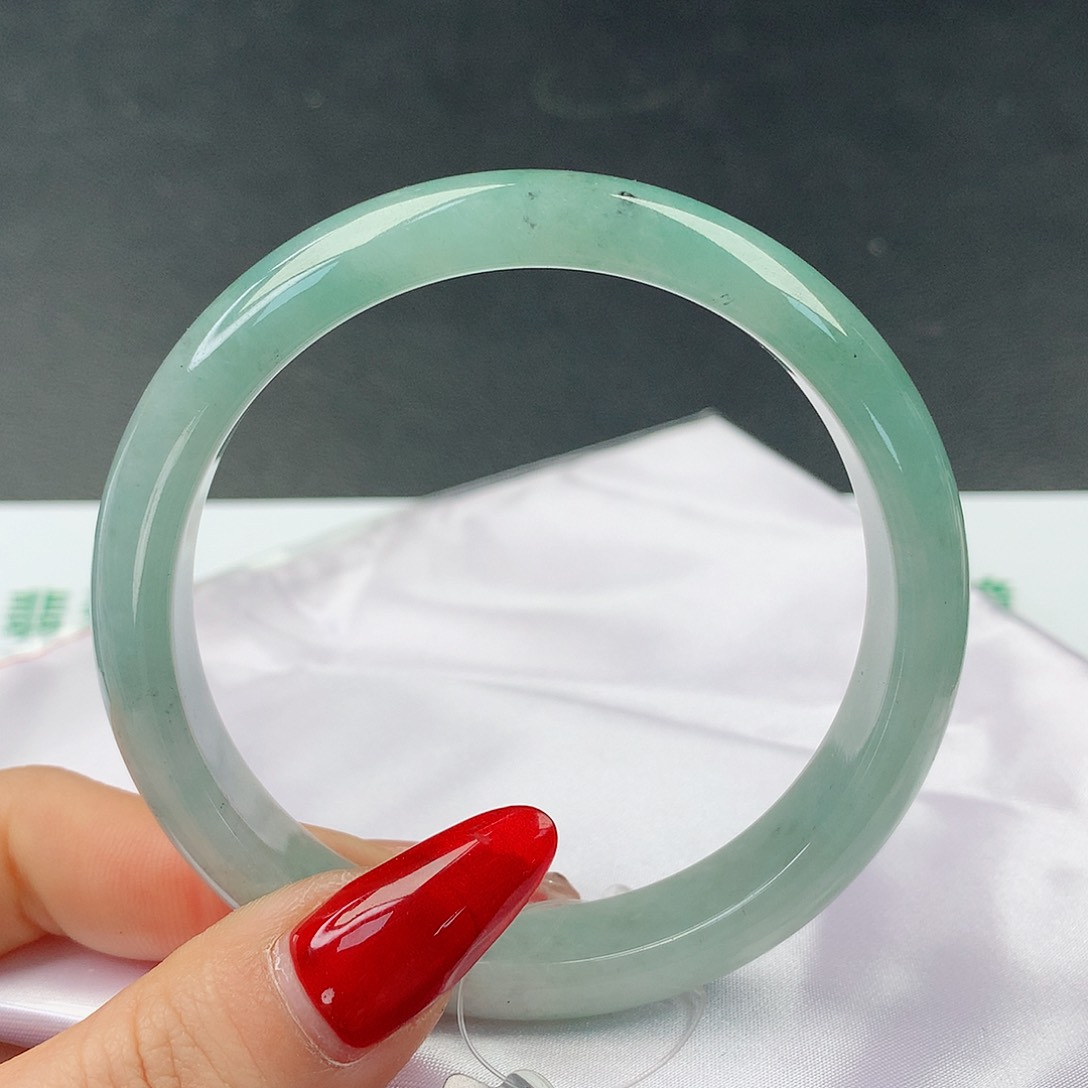 翡翠手镯未镶嵌46正59.6