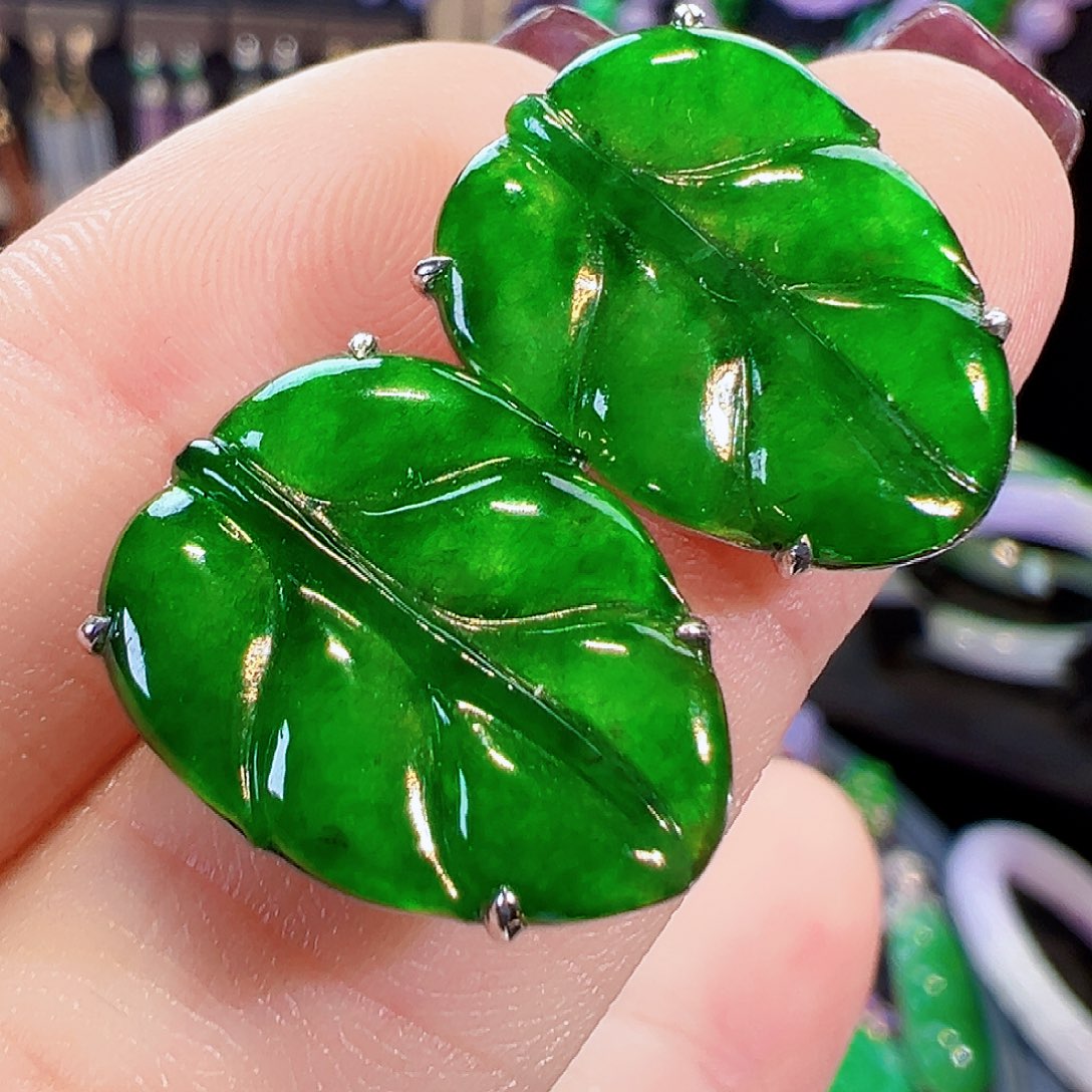 翡翠18K金镶嵌耳饰签收后24小时鉴赏期