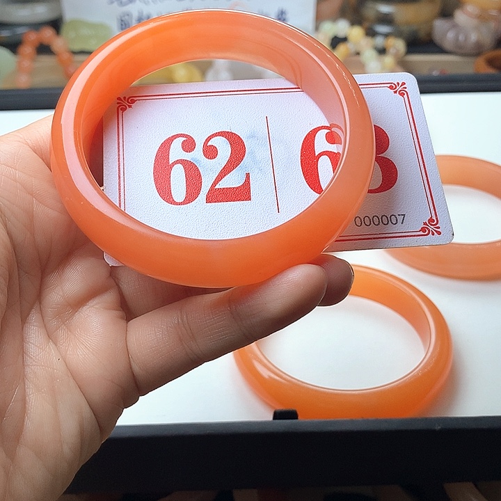 石英质玉（黄龙玉）未镶嵌手镯妩