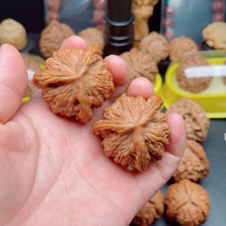 吊坠文玩核桃麦穗虎头三棱42×42×41