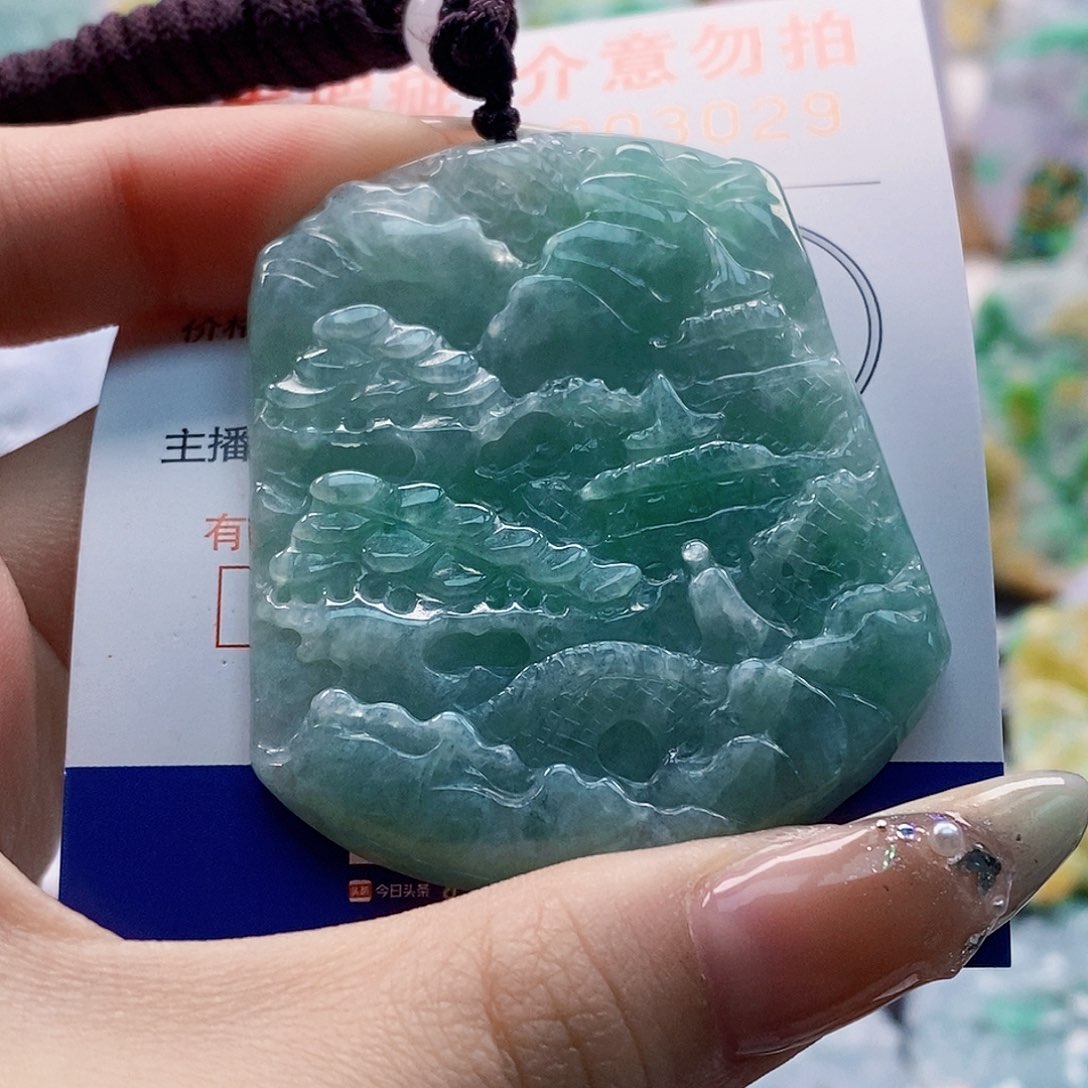 吊坠(不含链)未镶嵌翡翠