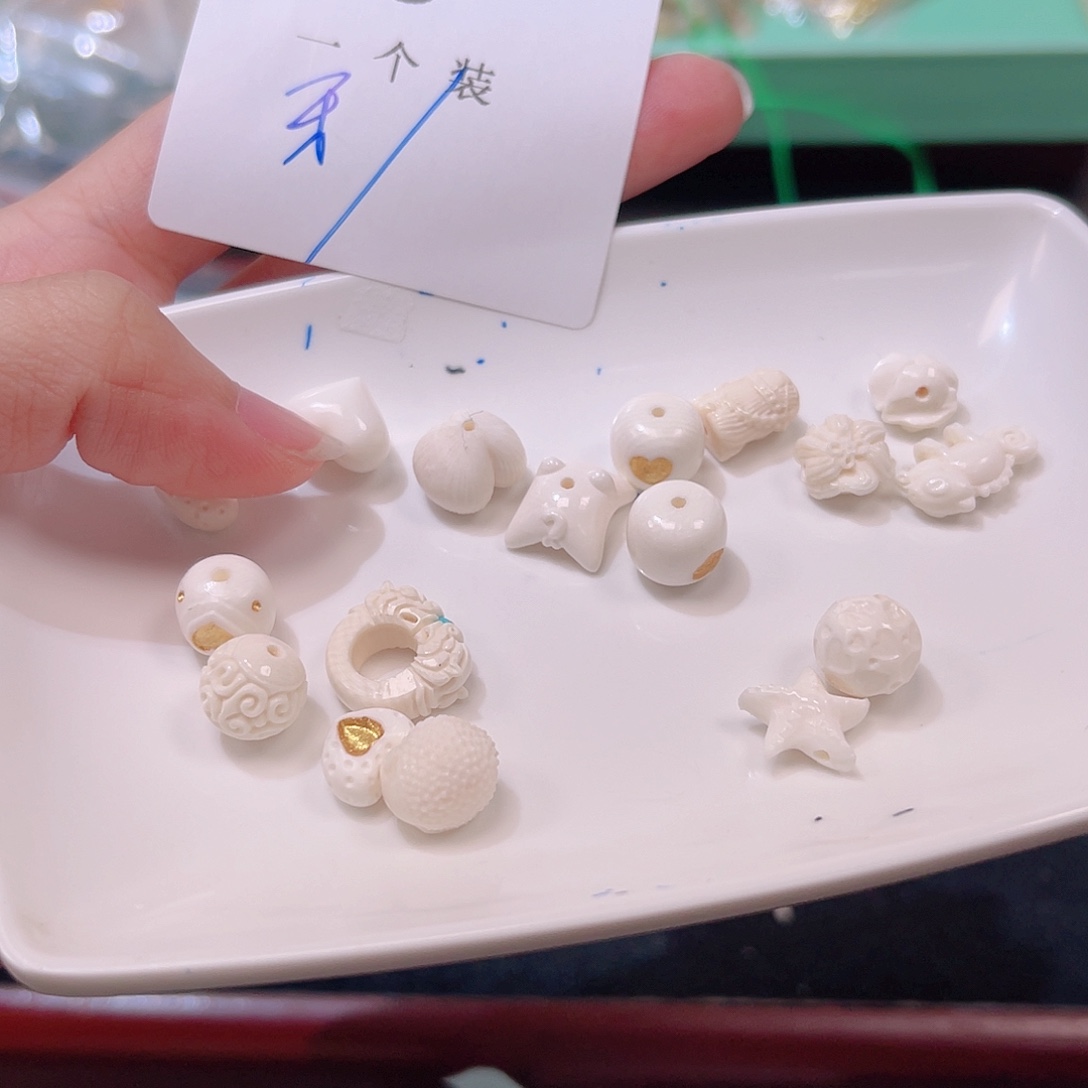 珠宝半成品水晶未镶嵌3 。       