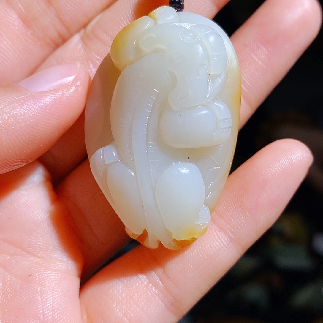 和田玉颈饰未镶嵌