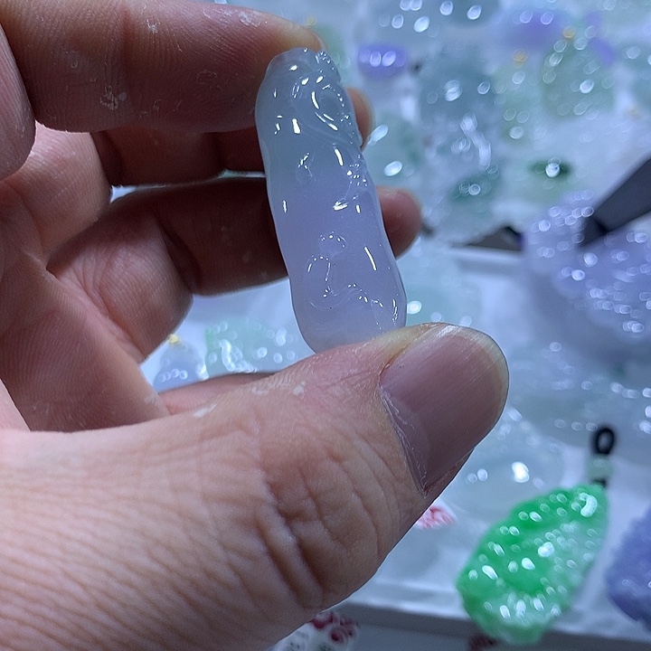 翡翠未镶嵌颈饰天然翡翠A货吊坠