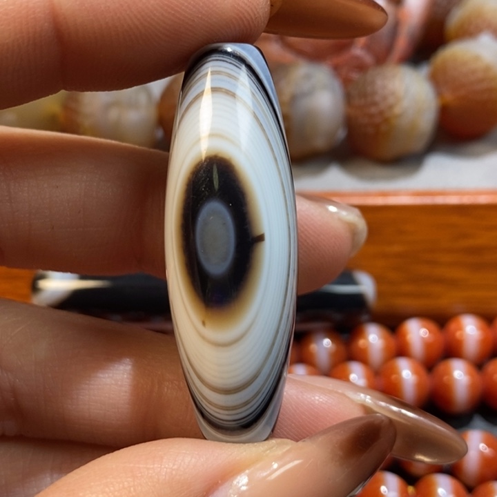 中***堂玛瑙/玉髓未镶嵌颈饰