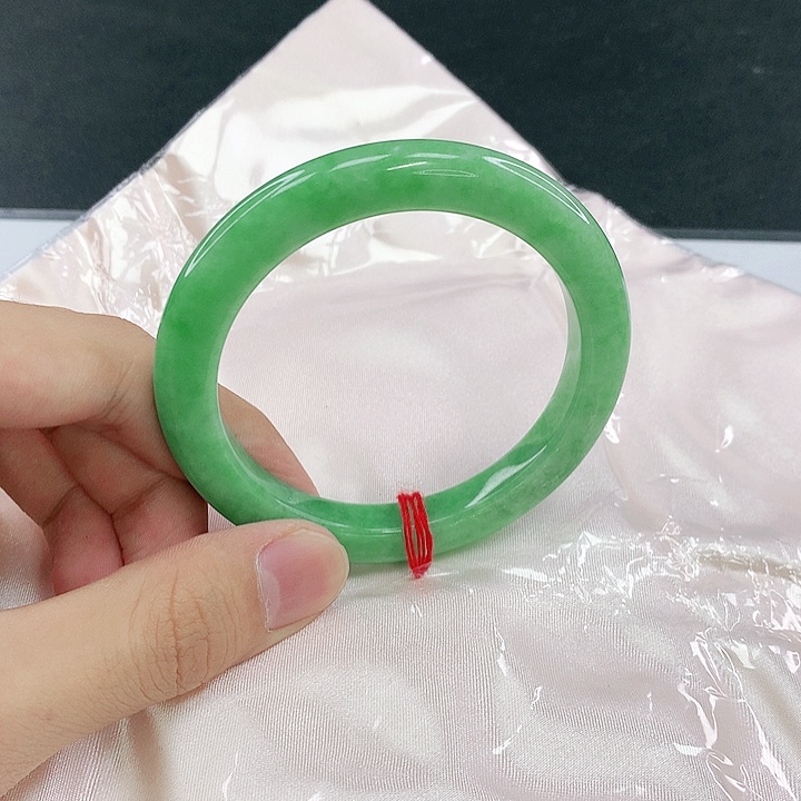 翡翠未镶嵌手镯圈57.3。15096