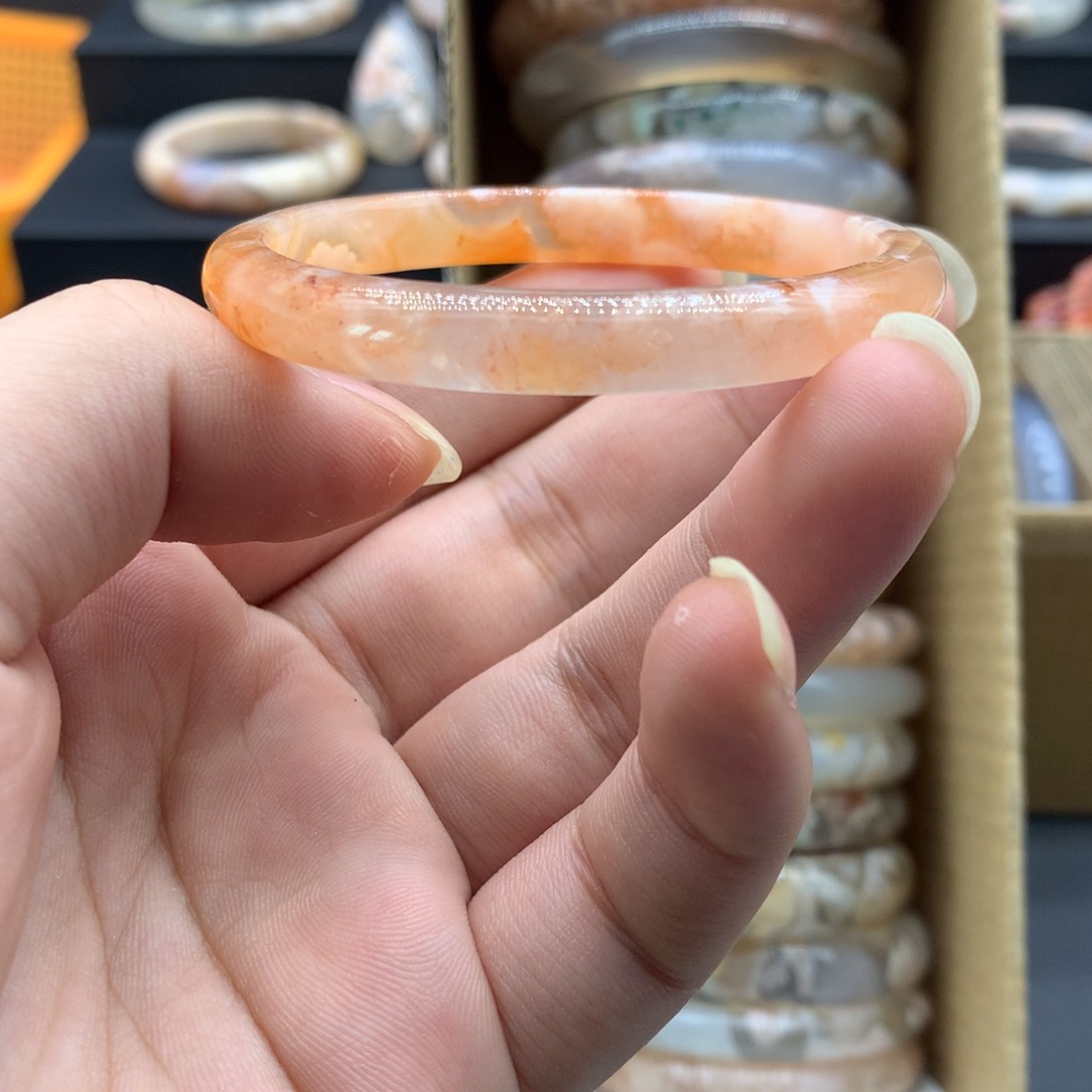 【闪购商品】玛瑙/玉髓手镯未镶嵌黛*
