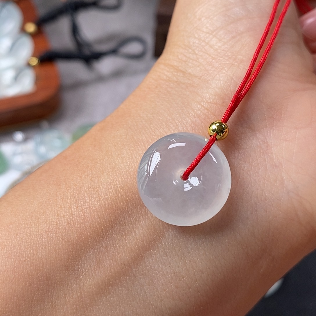 翡翠未镶嵌颈饰天然的缅甸翡翠A货