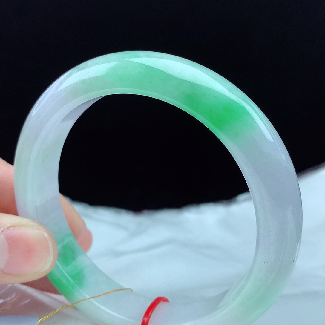 翡翠手镯未镶嵌58圈1313