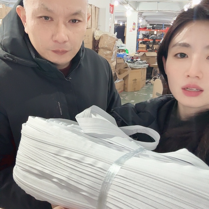 白色拉链辅料发60米