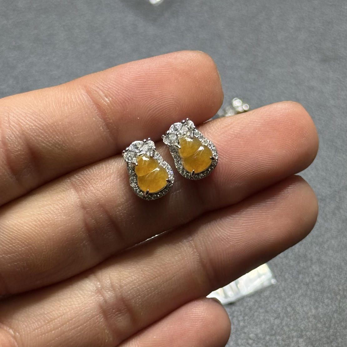 冰种黄翡葫芦耳钉